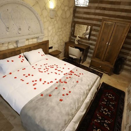 Faruk's Uchisar Castle Panorama House Hotel Nevşehir Bagian luar foto