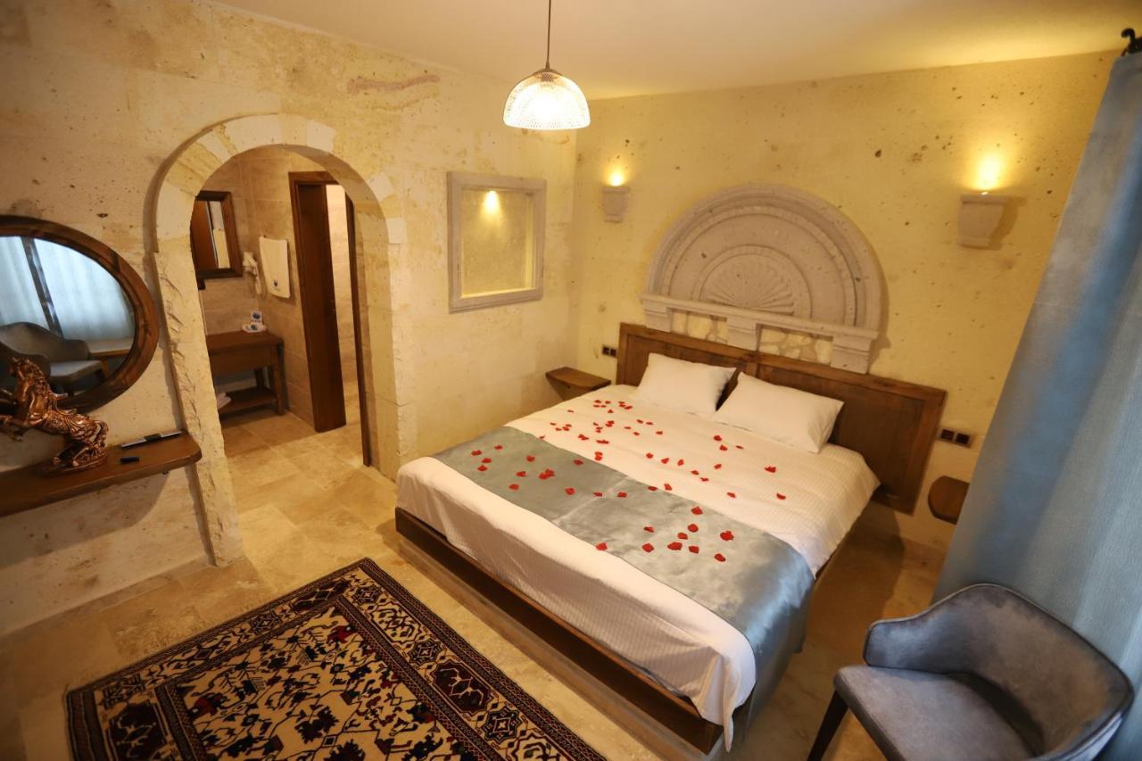 Faruk's Uchisar Castle Panorama House Hotel Nevşehir Bagian luar foto