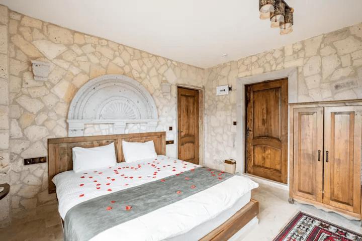 Faruk's Uchisar Castle Panorama House Hotel Nevşehir Bagian luar foto